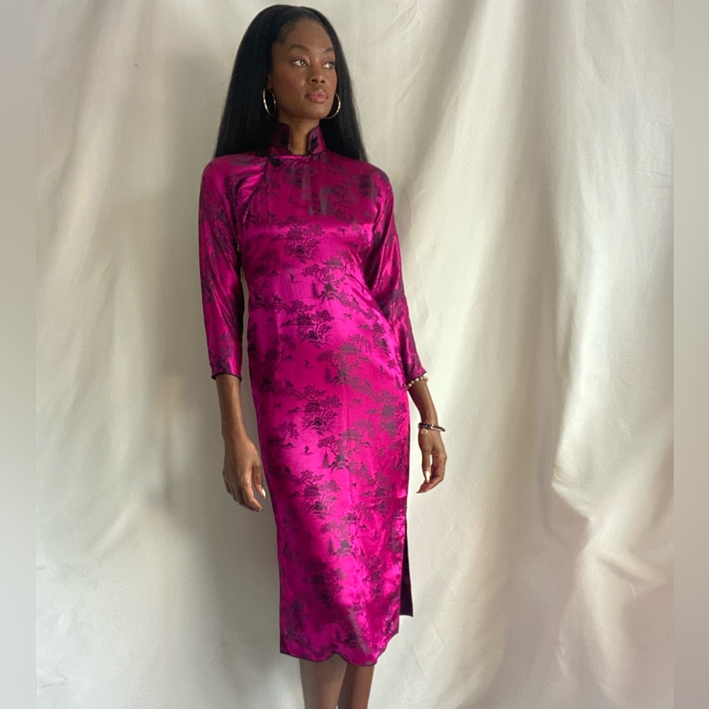 Vintage Hot Pink Satin Cheongsam Dress – Elegant & Timeless
